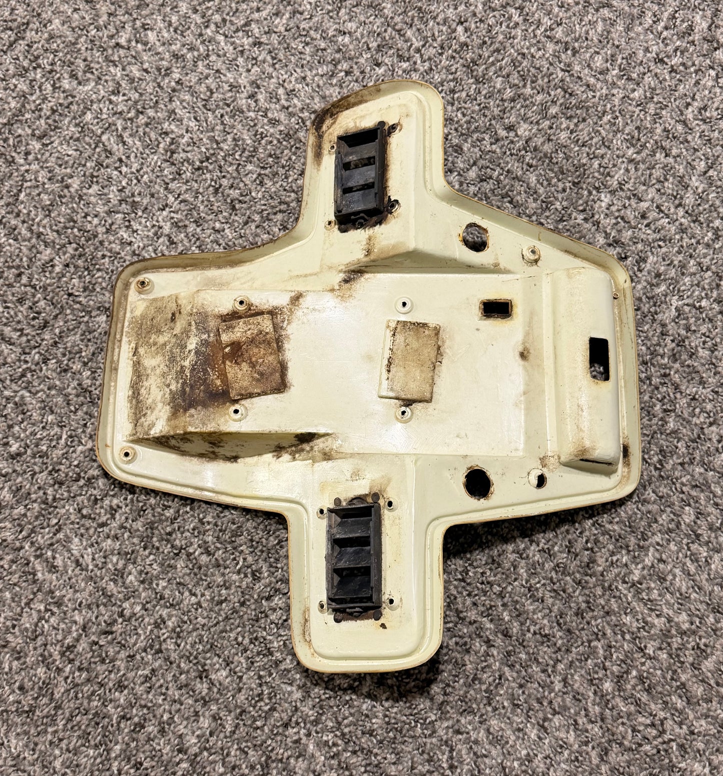 1200259-1-532 Cessna T210N Escutcheon Assy