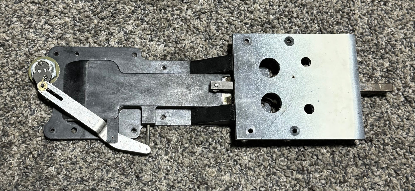 0717024-21, 0717024-12 Cessna T210N Cabin Door Latch Assy