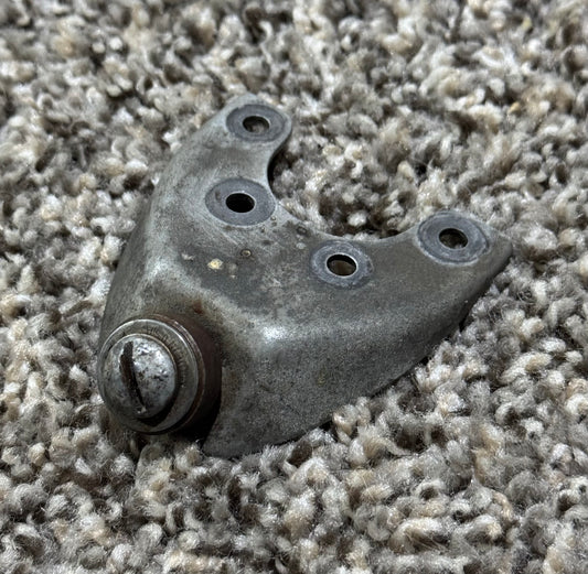 35-825024 Beechcraft F35 Nose Wheel Straightener Roller Assy