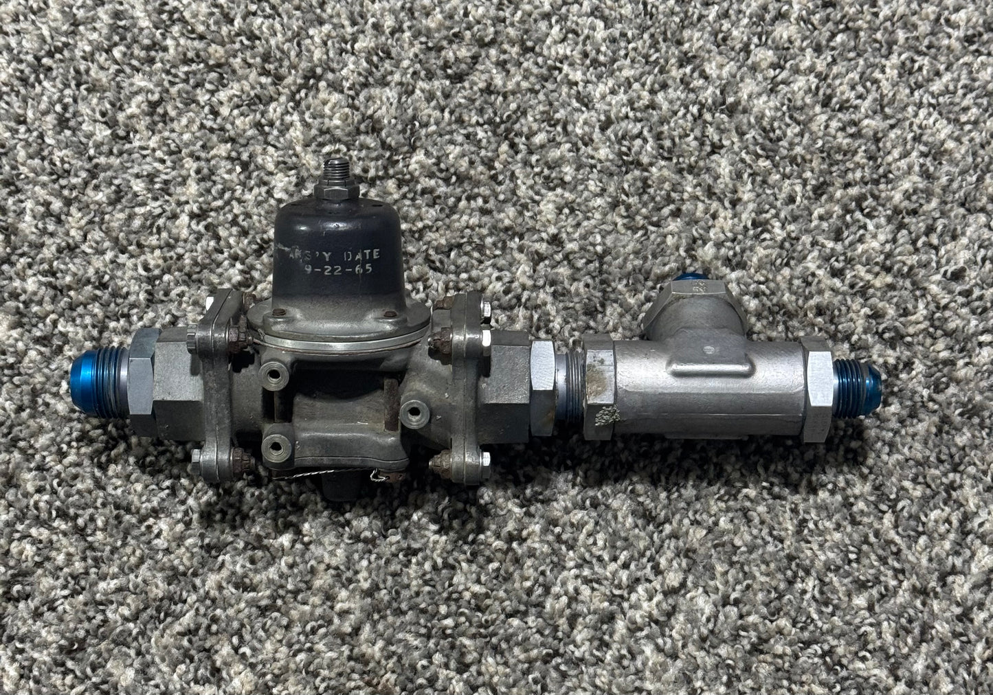 38E59-4A Bendix Regulator Relief Valve Assy W/ AN919 Tee