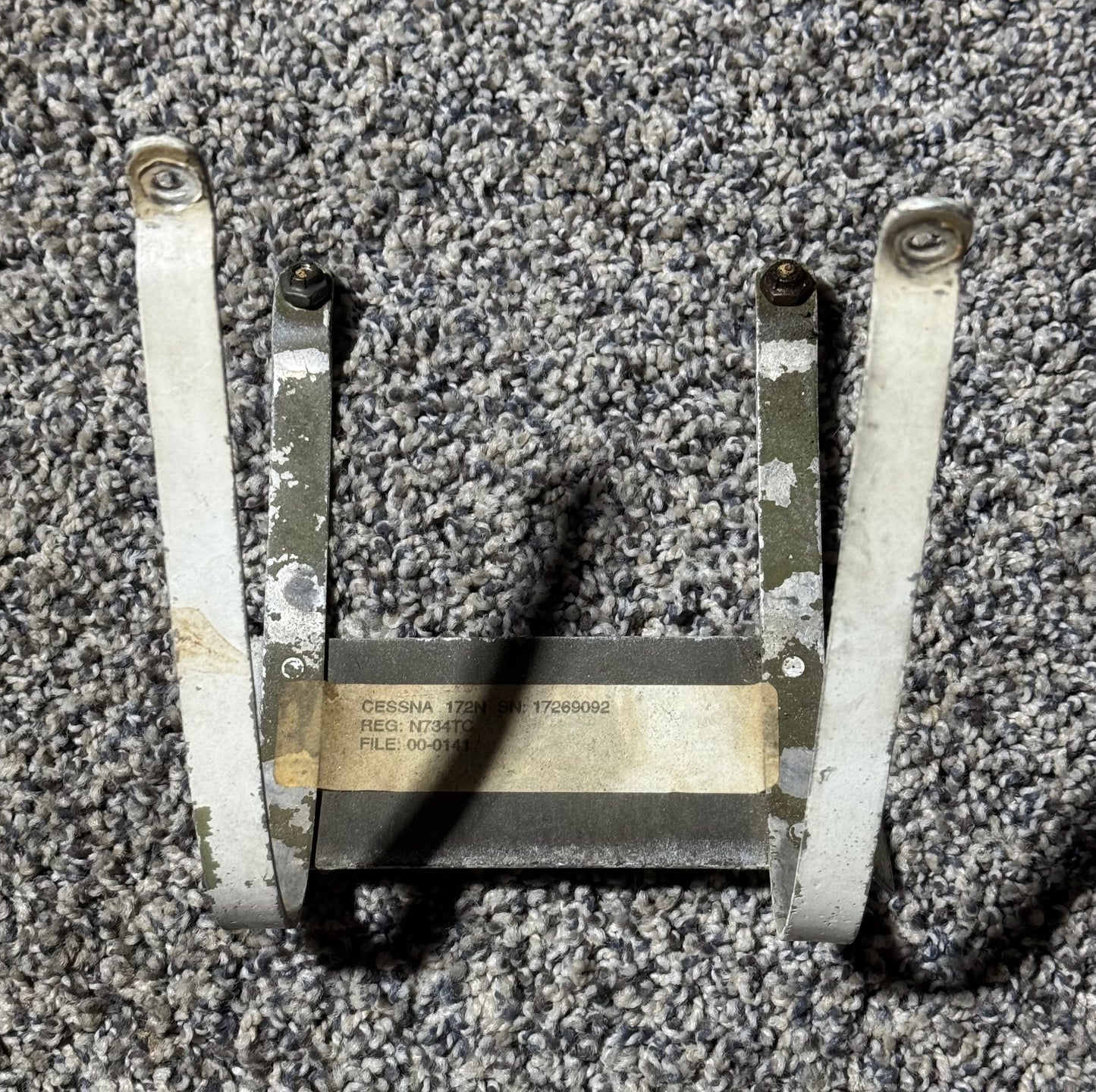 0500276-1 C-172 LH Refueling Strut Step Assembly