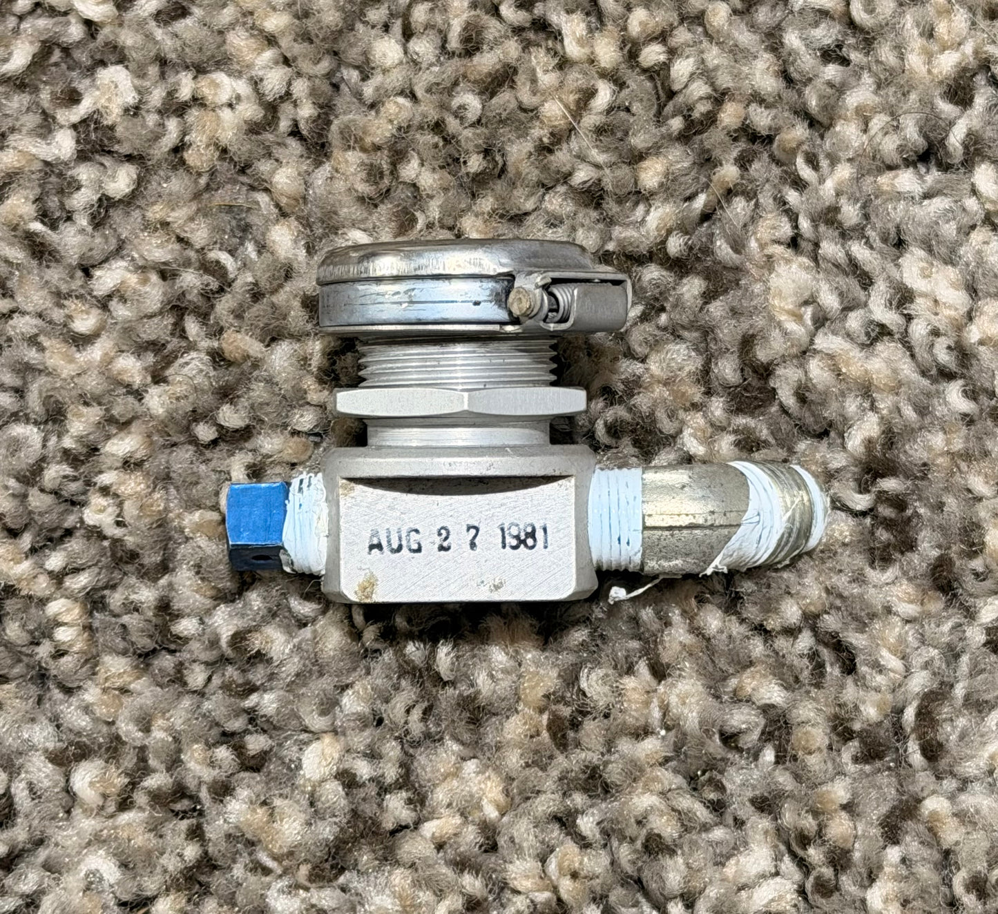 C166006-0201 T210N Oxygen Outlet Valve