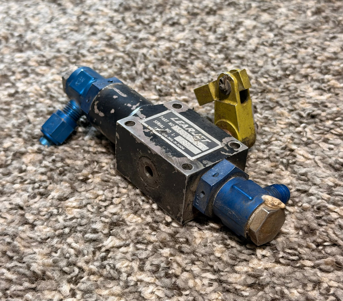 2380059-5 Learjet Parking Brake Valve Assy