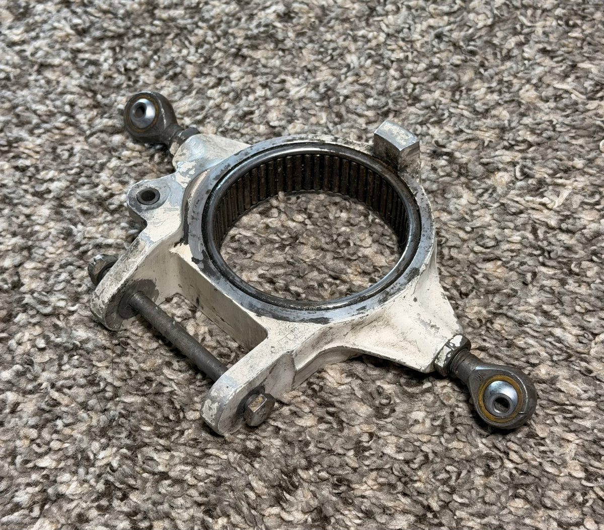 0743011-4 Cessna 210A Nose Gear Steering Assy