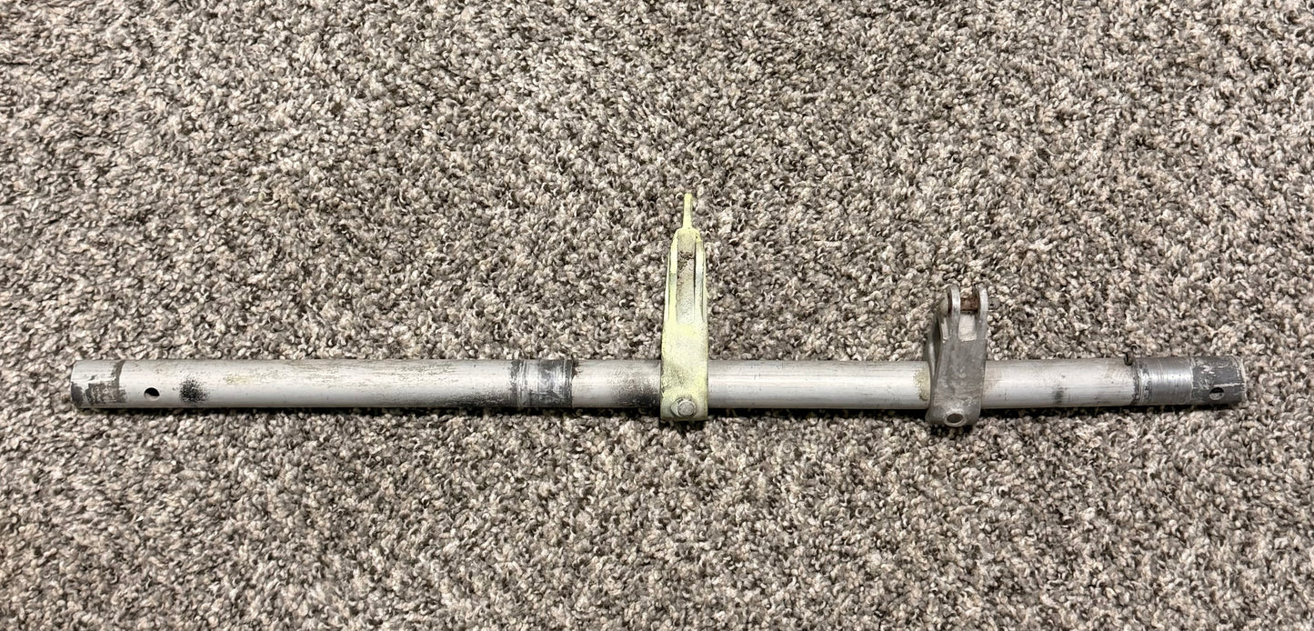 169-594052 Beechcraft Rudder Pedal Cross Shaft Assembly Forward W/ Arm (Slight Bent)