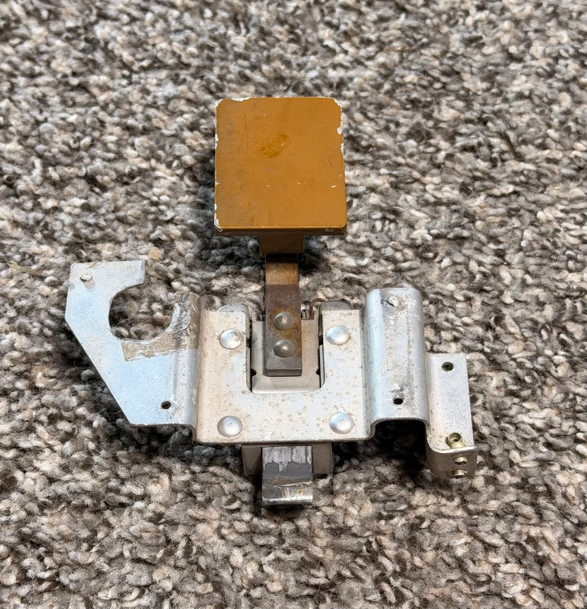 S1359-6 Cessna 177 Baggage Door Latch Assy