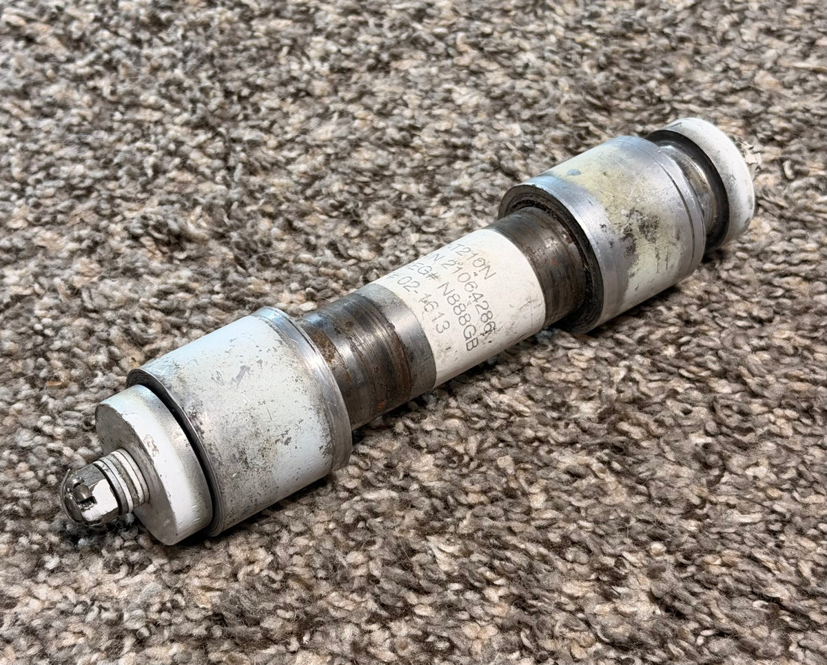 0543003 Cessna T210N Nose Gear Wheel Axle Tube Assembly W/ Spacers & Ferrule Caps