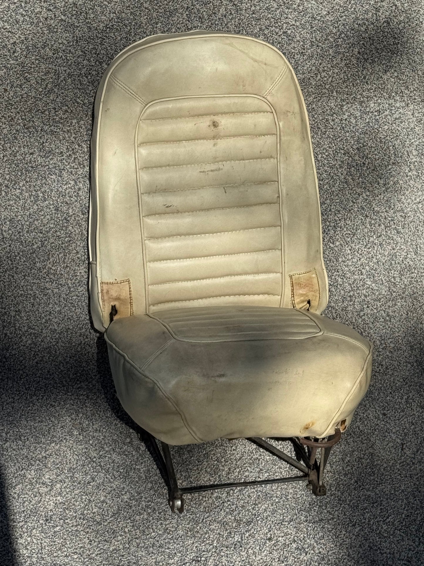 Cessna 182 Seat