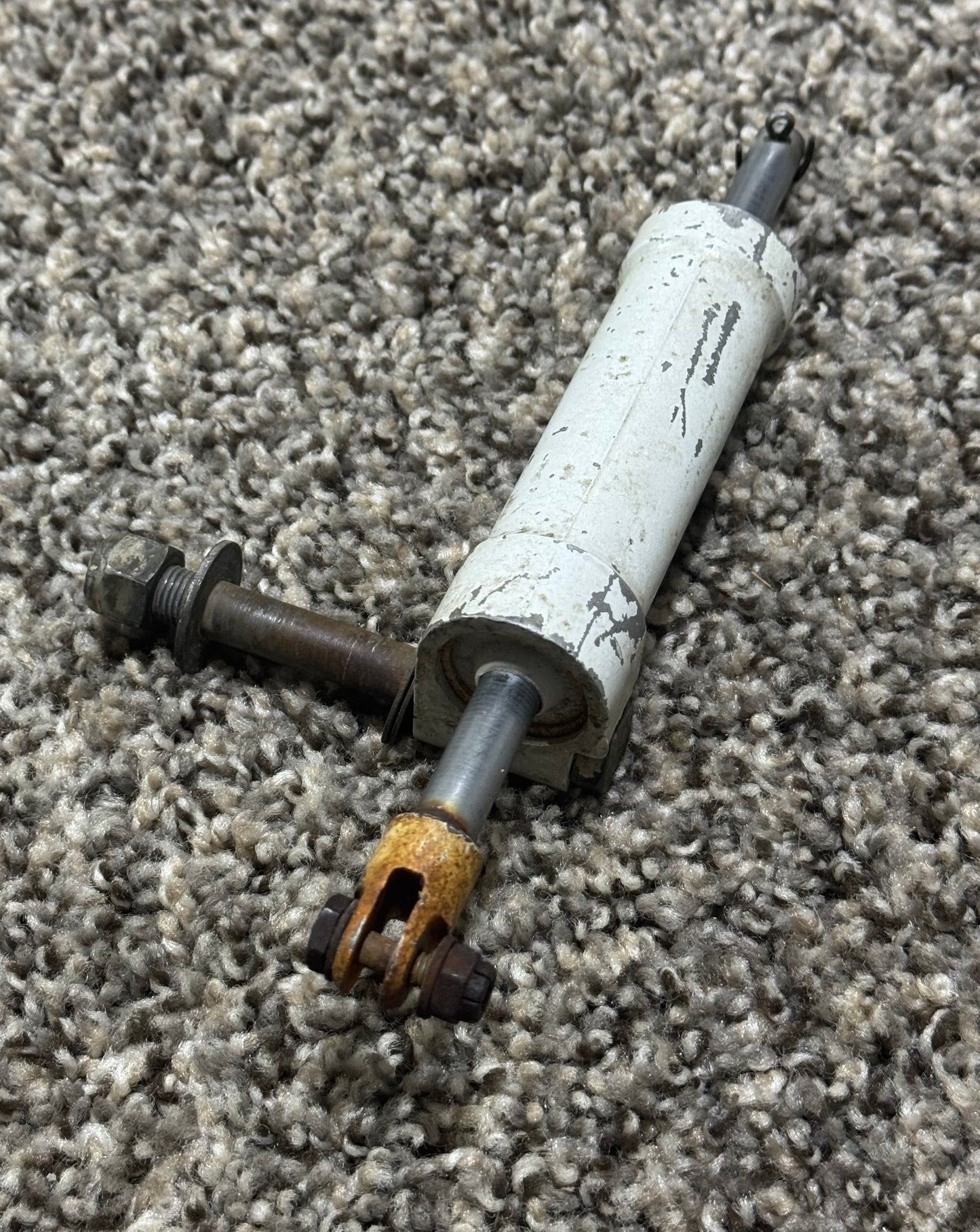 35-825146 Shimmy Dampener Assy