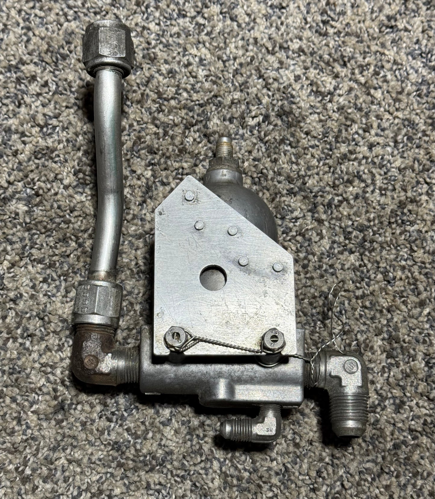 0756005-8 Cessna 172N Fuel Strainer  Assy