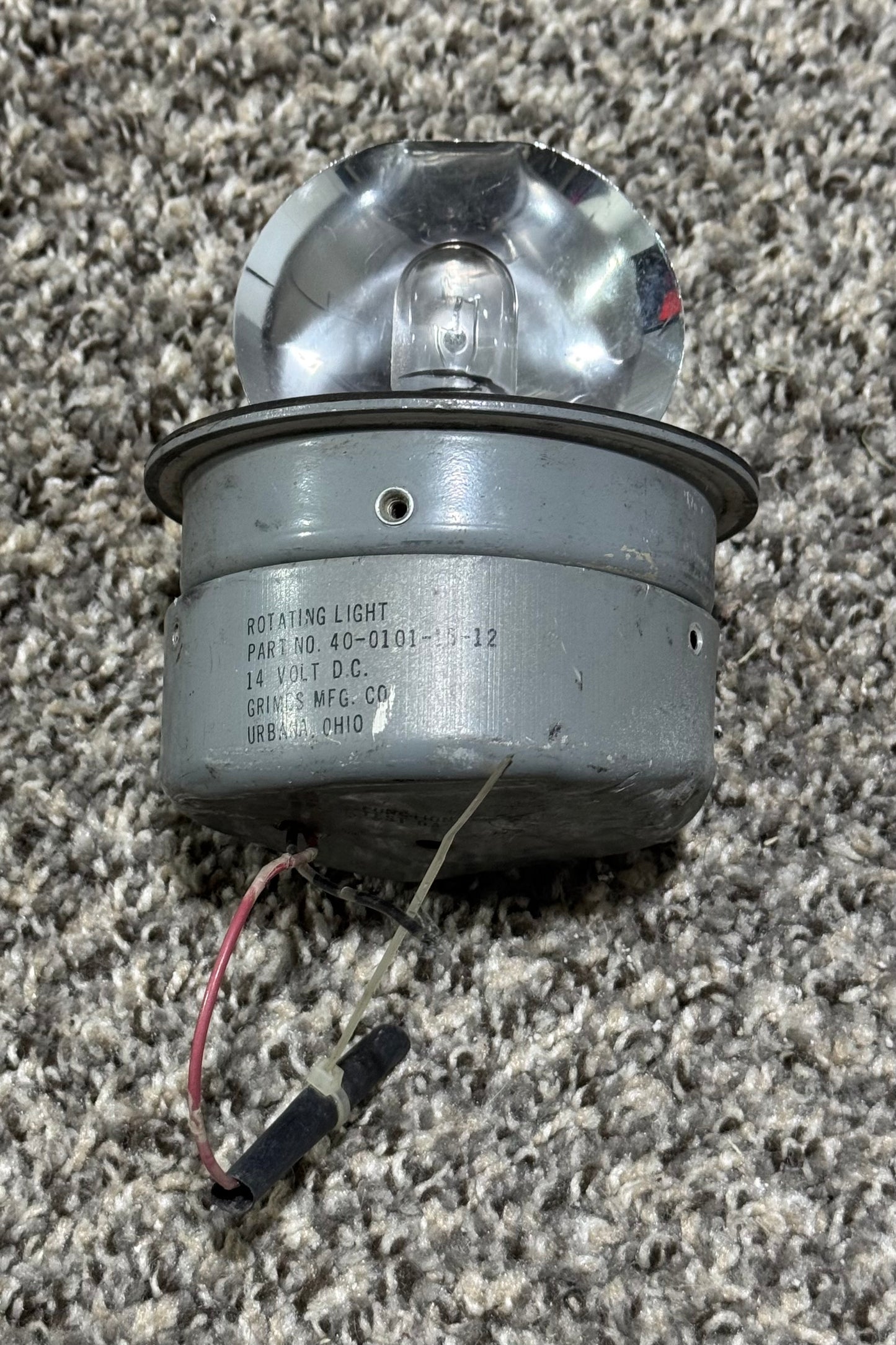 40-1010-15-12 Grimes Rotating Beacon Assembly (Dented)