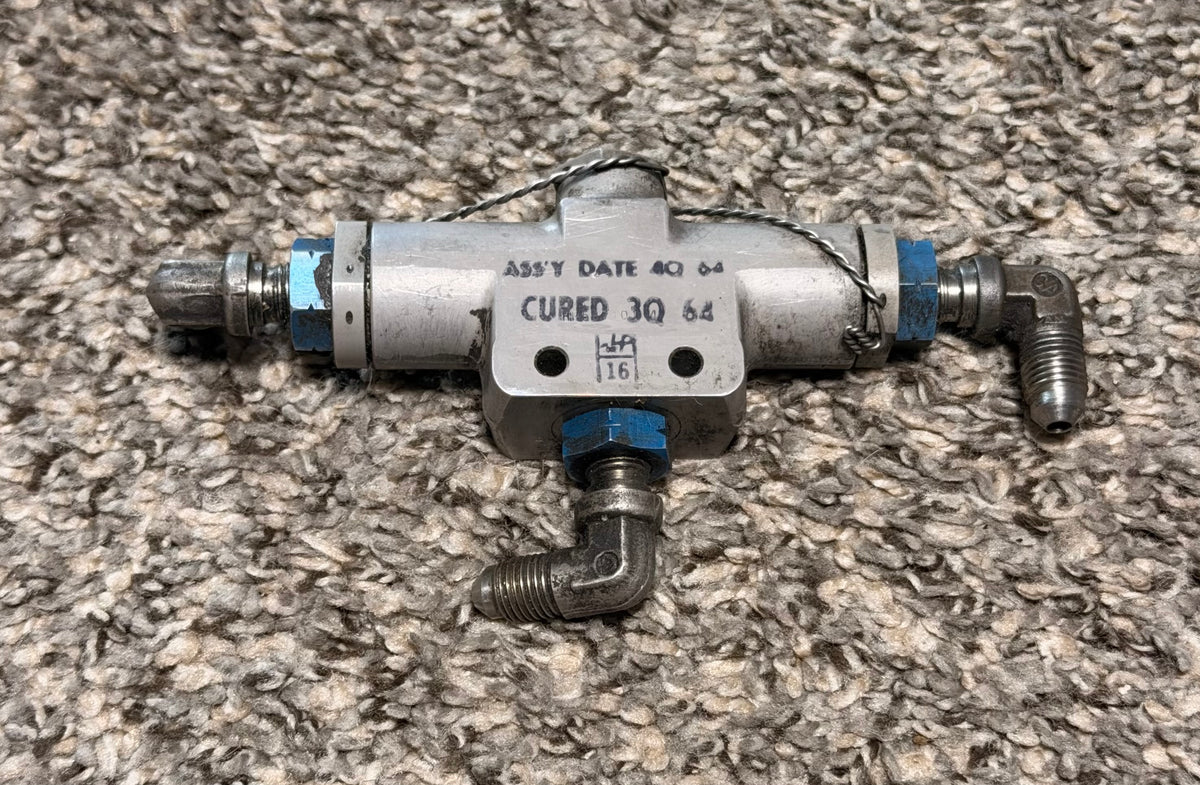 HP567101-4 Learjet 23 Directional Shuttle Valve Assy
