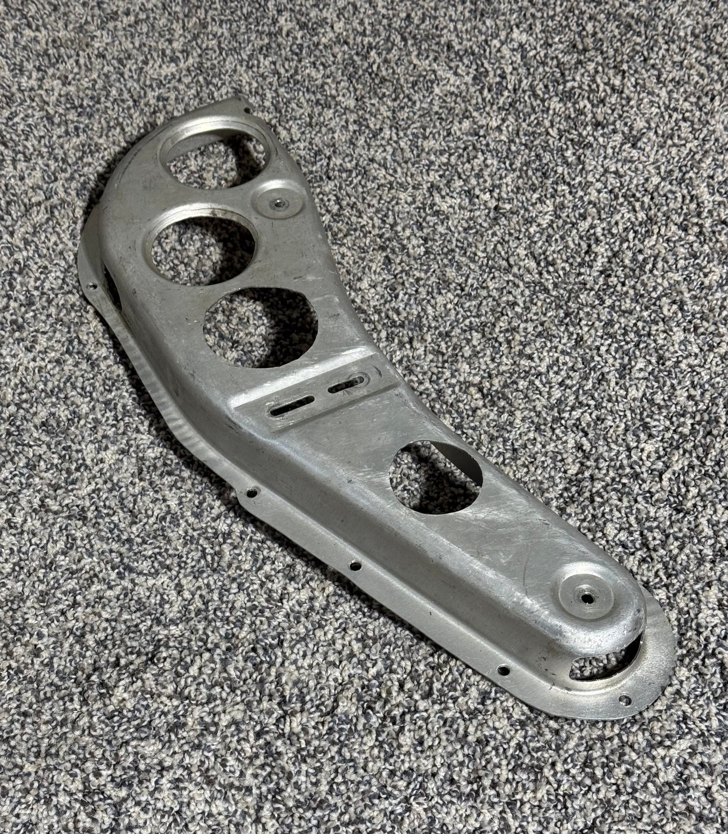 1261633-4 C210 Elevator Trim Chain Guard