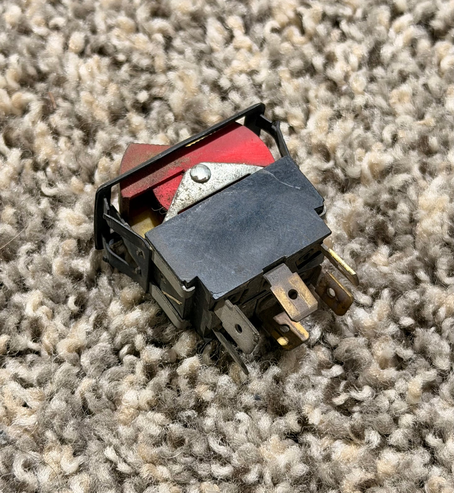 S1846-3-2 Cessna T207 Fuel Pump Switch