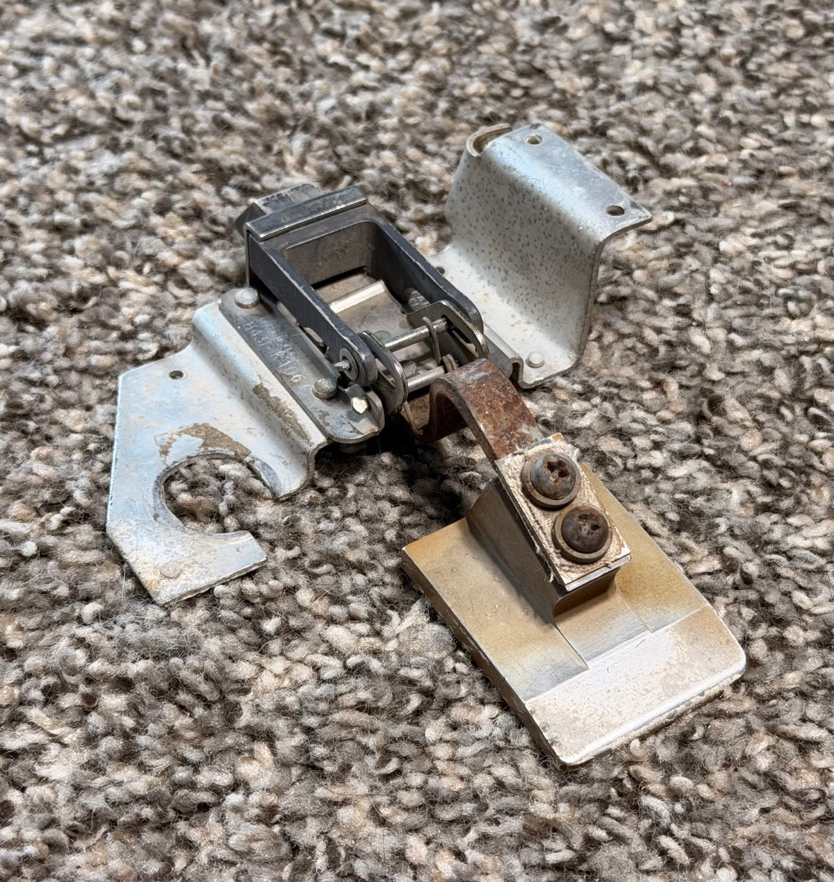 S1359-6 Cessna 177 Baggage Door Latch Assy