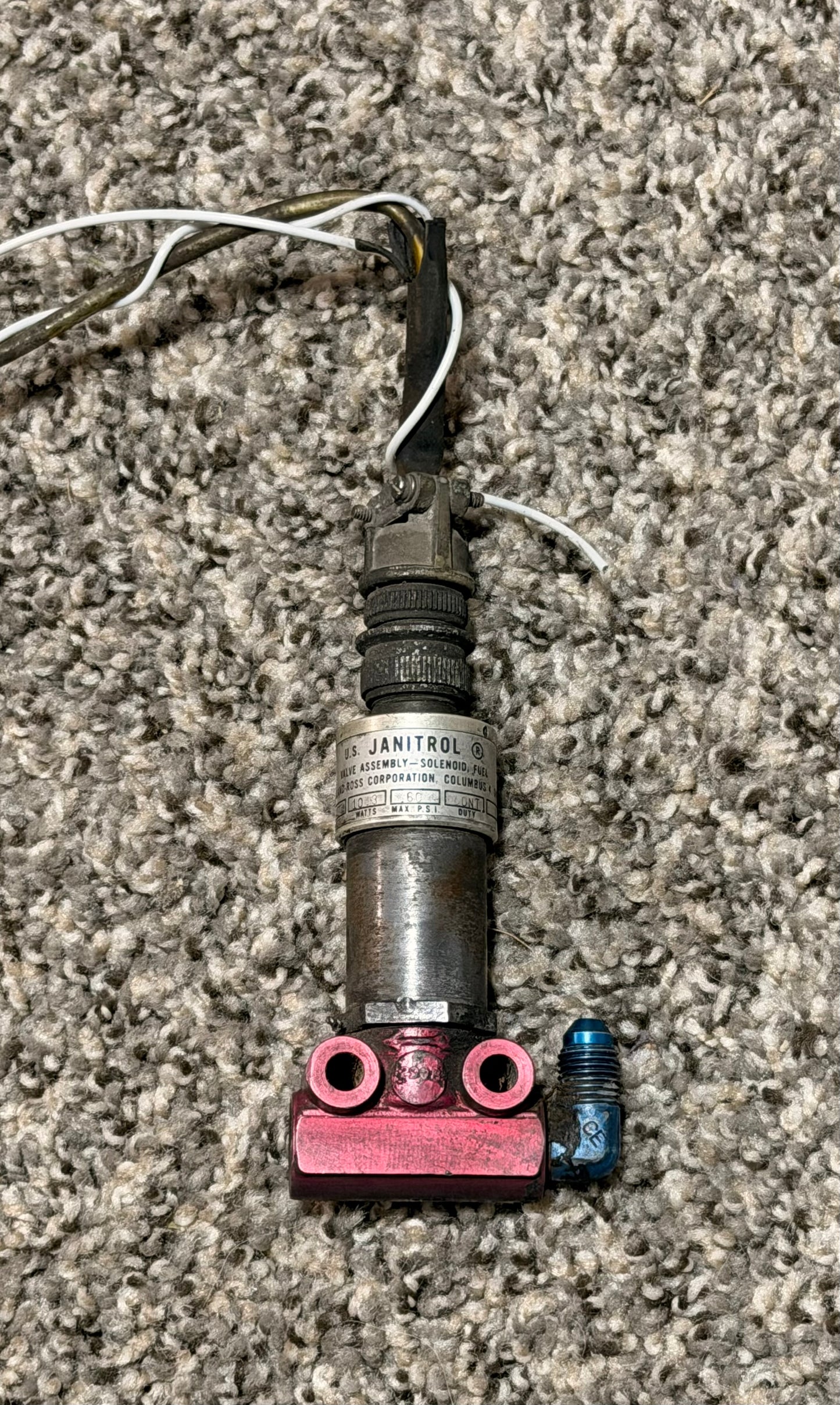 AV1B1597 Aero Commander 500B Midland Ross Corp. Janitrol Solenoid Valve Assembly