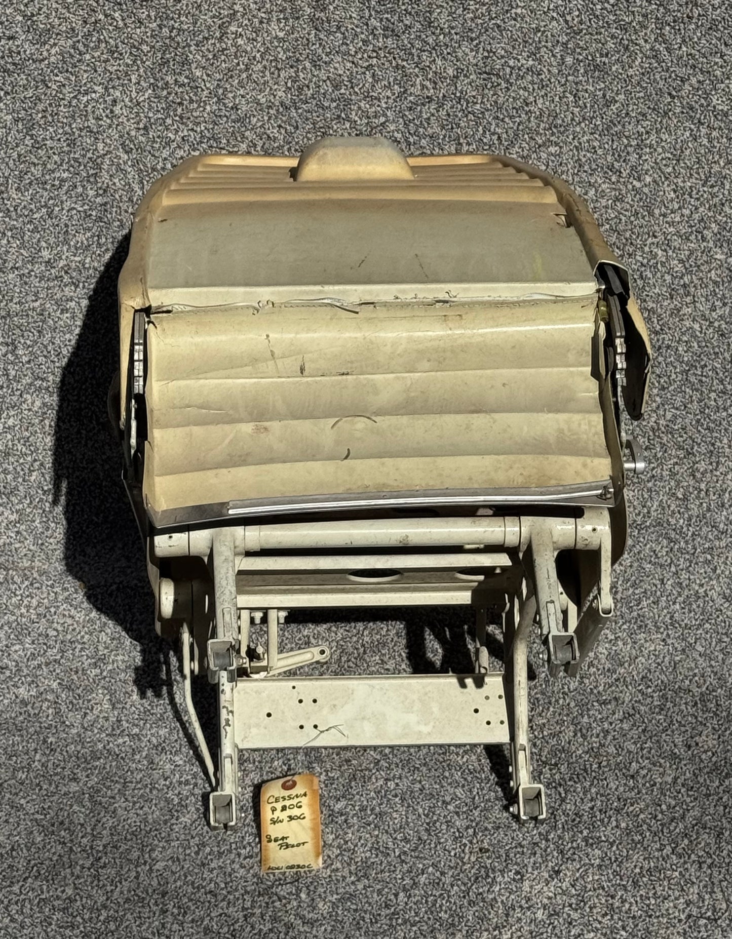 0700631-5 Cessna 206 Pilot Seat