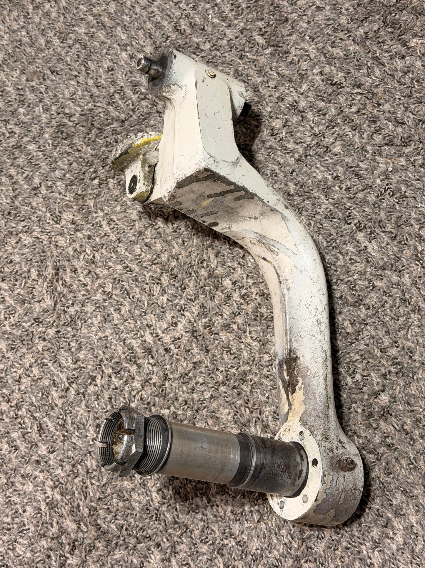 169-810000-608 Beechcraft B-19 Main Gear Fork W/ RH Axle Assy