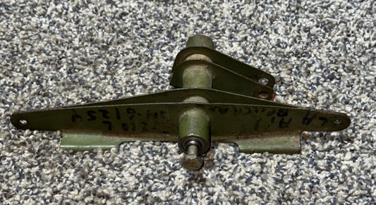 1221087-1 C-210L Aileron Control Bellcrank LH
