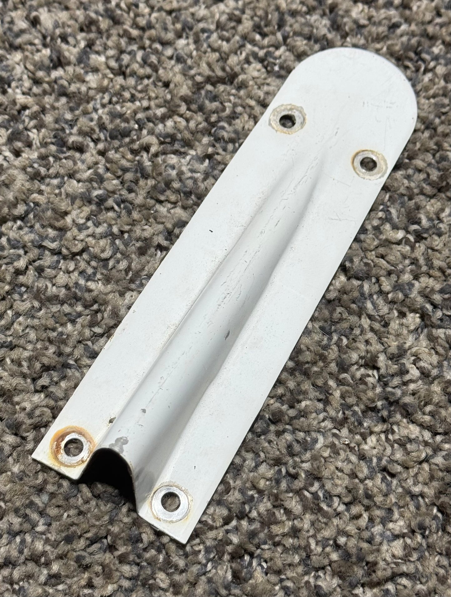1231050-2 C-182 Fairing Dorsal Fin