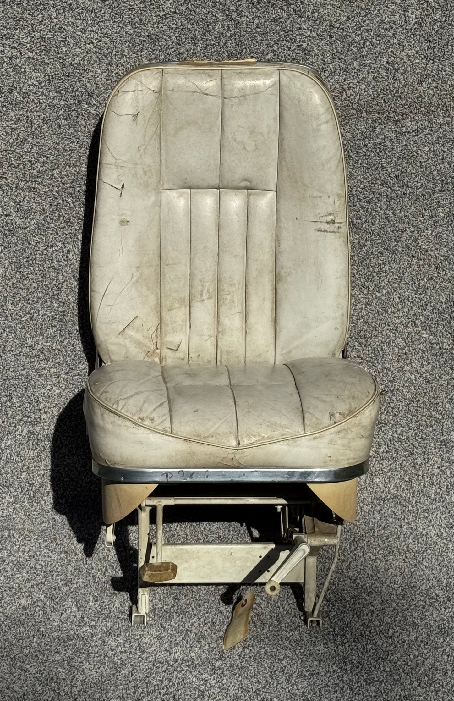 0700631-5 Cessna 206 Pilot Seat