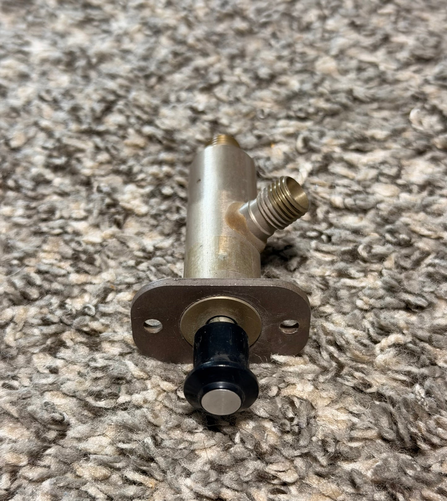 2013142-13 Cessna 182R Alternate Static Valve Assy