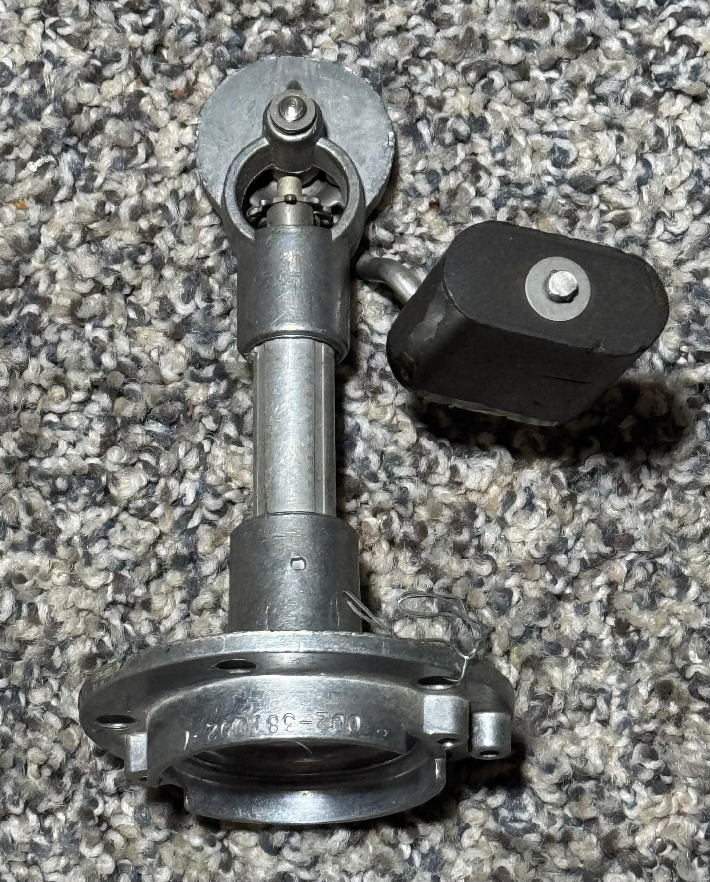 002-381002-7 Beechcraft B-60 R/H Fuel Sight Gauge Assy