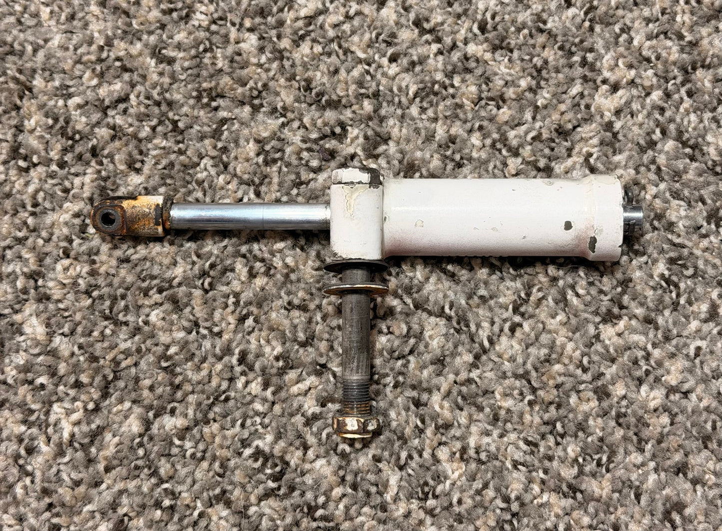 35-825146 Beech BE-58 Nose Landing Gear Shimmy Dampener Assembly