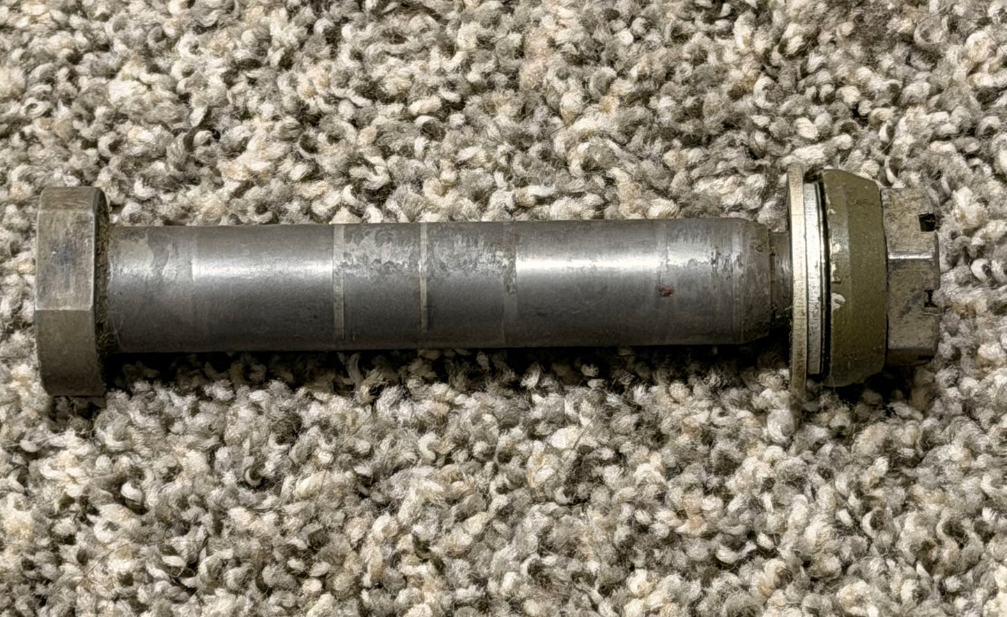 45A7121-7 Bolt