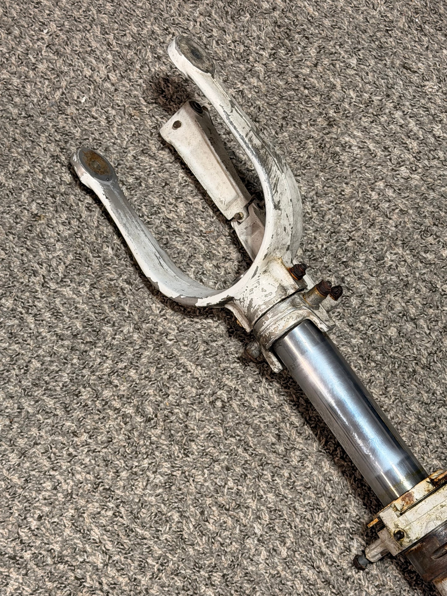 0543039-200 C-172 Nose Gear Shock Strut Assembly