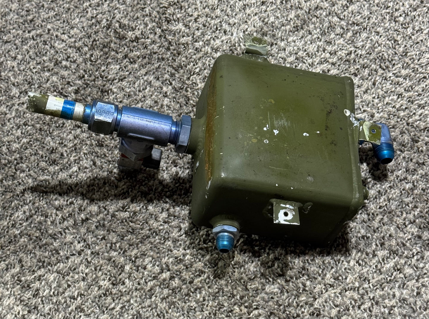 5117007-26 Cessna 414A Hydraulic Reservoir Assy With 72D-12 Valve Housing Assembly