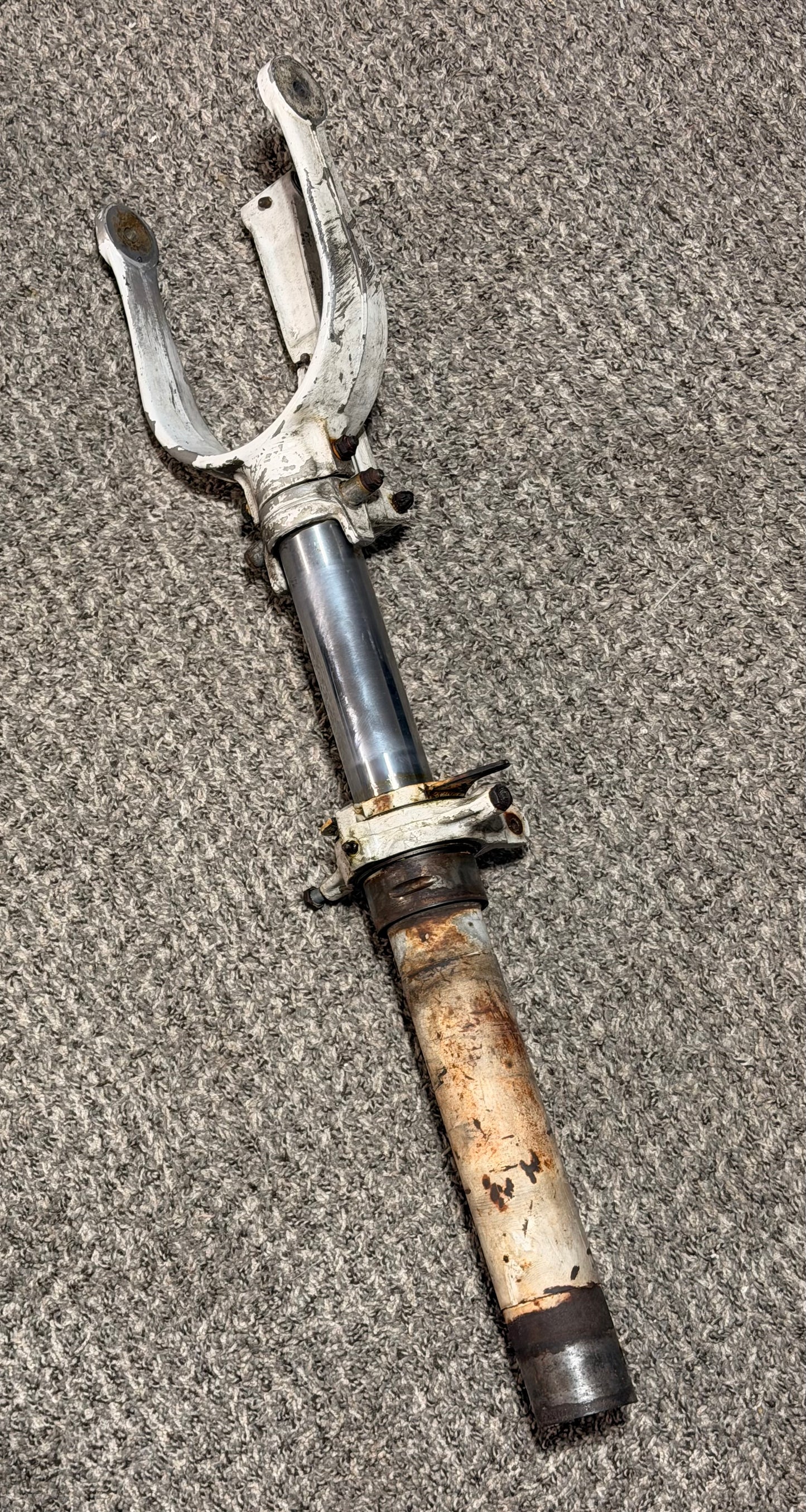 0543039-200 C-172 Nose Gear Shock Strut Assembly