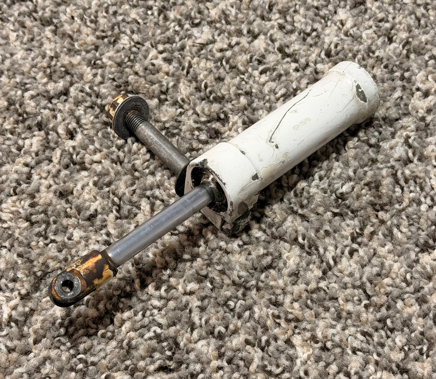 35-825146 Beech BE-58 Nose Landing Gear Shimmy Dampener Assembly