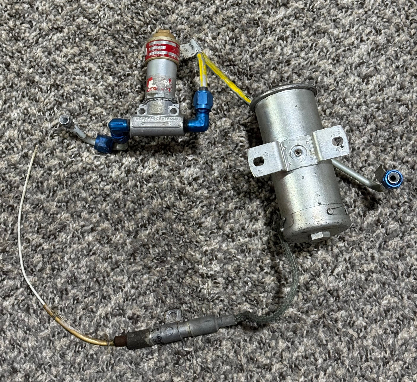 574A Bendix Electric Fuel Pump W/ 58-380086-1 ITT AeroSpace Fuel Solenoid Valve