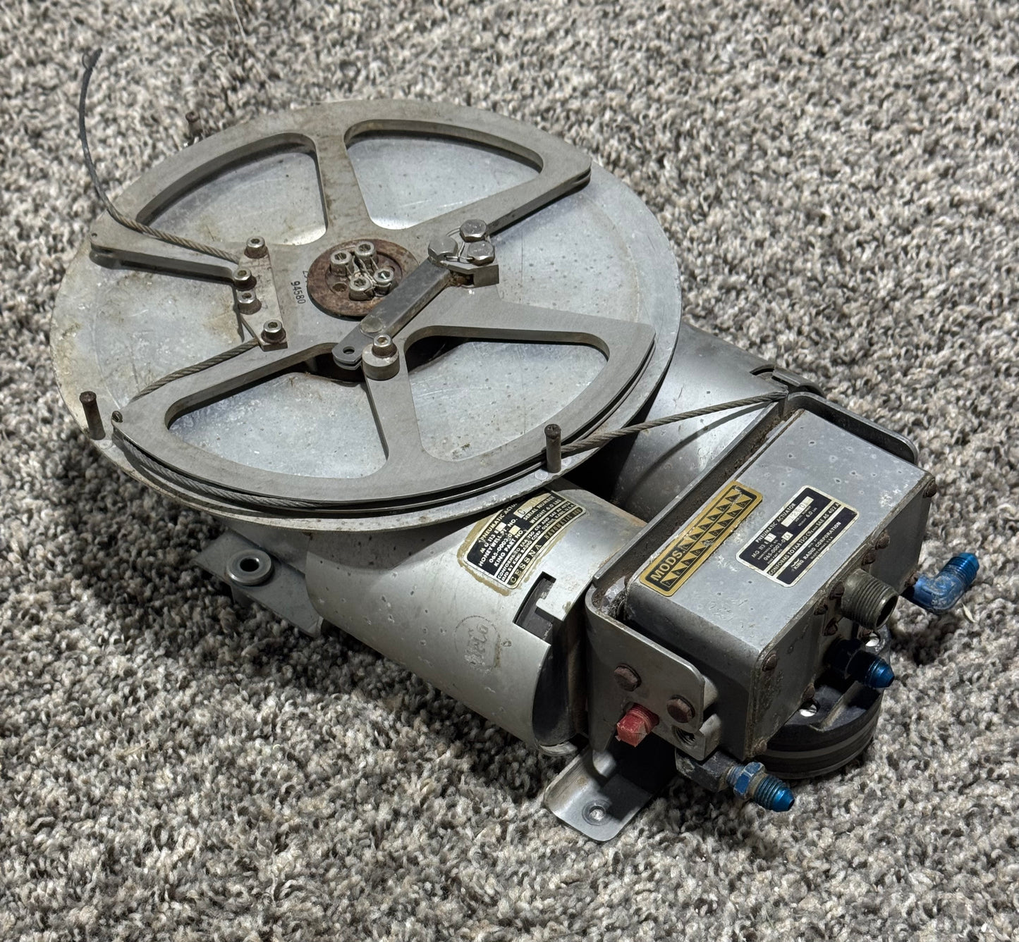 065-0003-00 King Radio MG113E1 Pneumatic Actuator