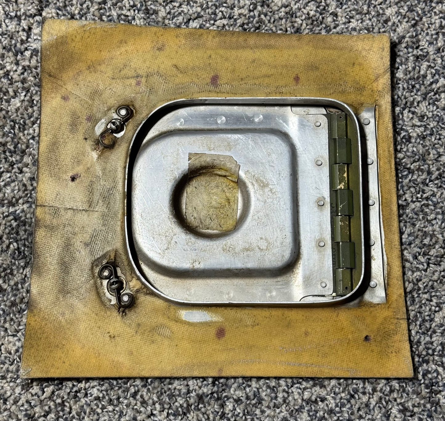 0851735-200 Cessna 310Q Oil Filler Door Assembly