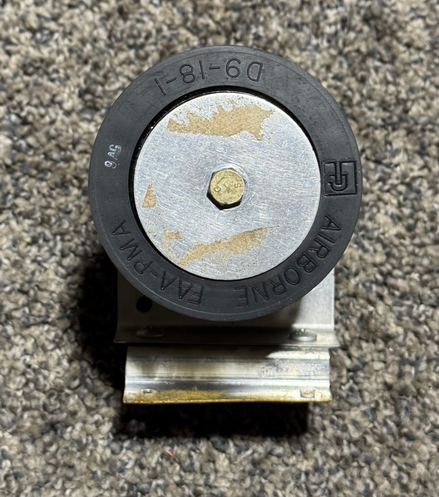 D9-18-1 Parker Airborne Filter Assy W/ Bracket