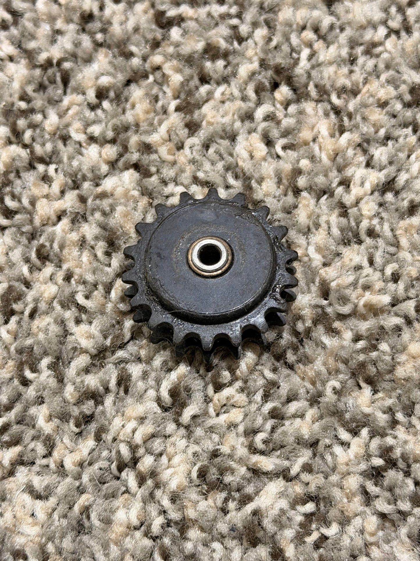 1261472-1 Cessna 210 Dual Rudder Trim Sprocket Assy