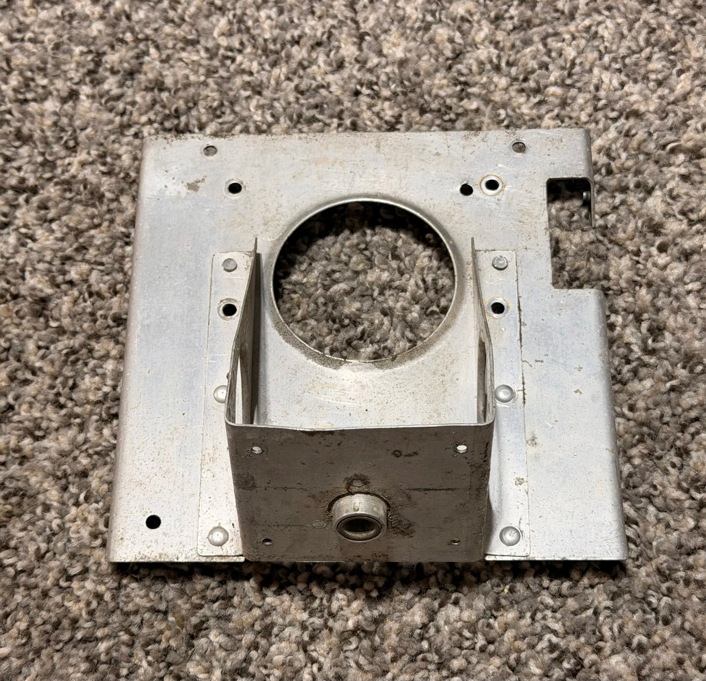 2113048-1 Cessna T210N Bracket Assy Fuel Control