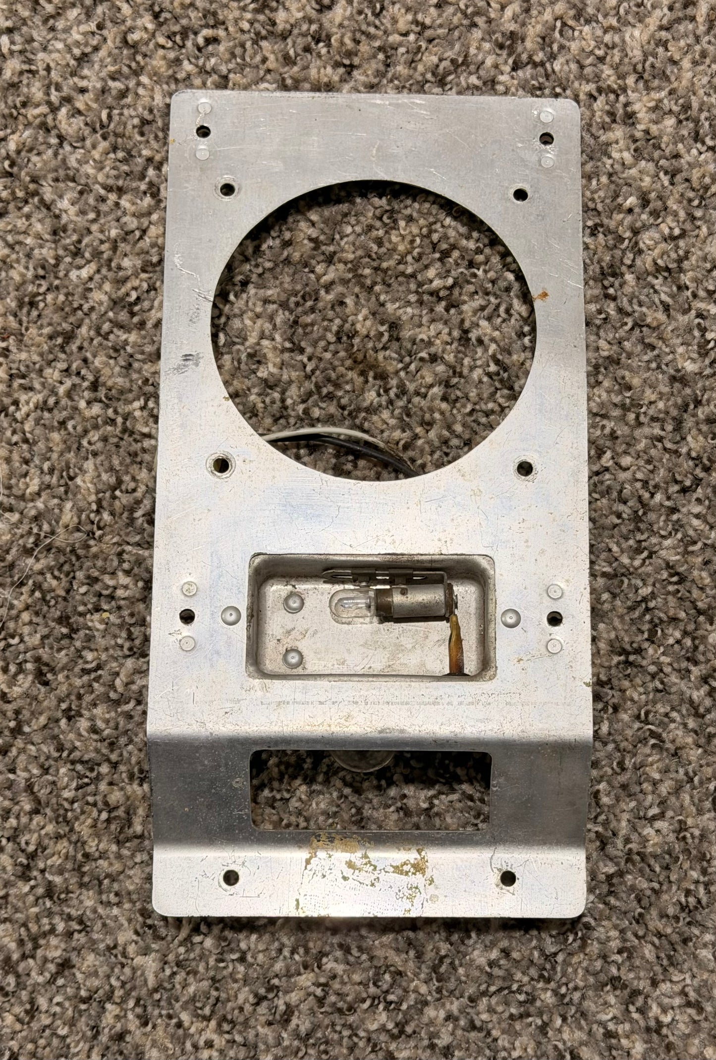 0470112-1 Cessna 150 Overhead Console Light Support Assy
