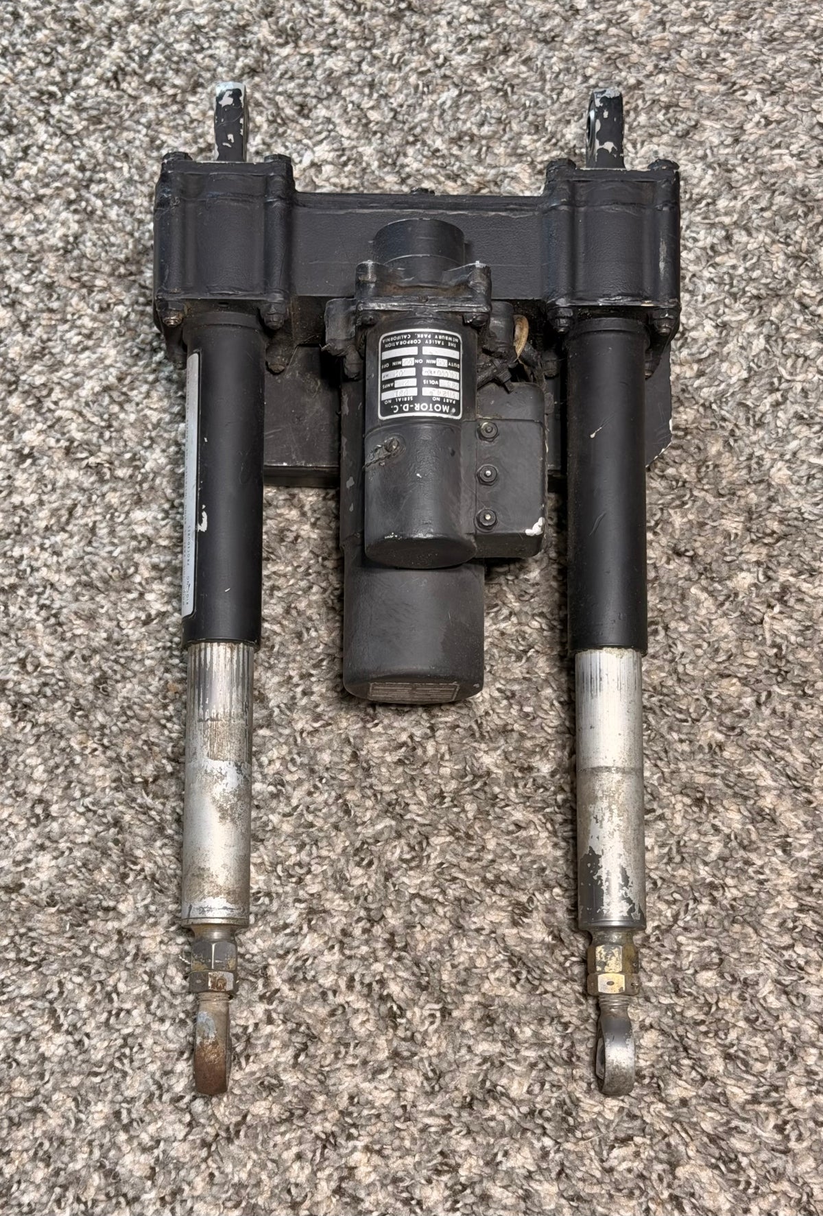 1136T100-19 King Air A100 Linear Trim Actuator Assembly