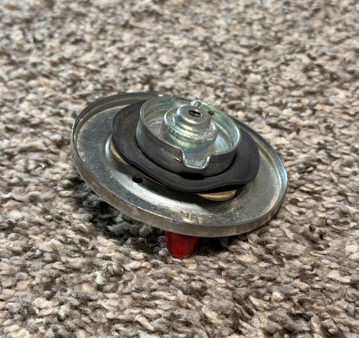 0716128-24 Monarchs Gas Cap Assy