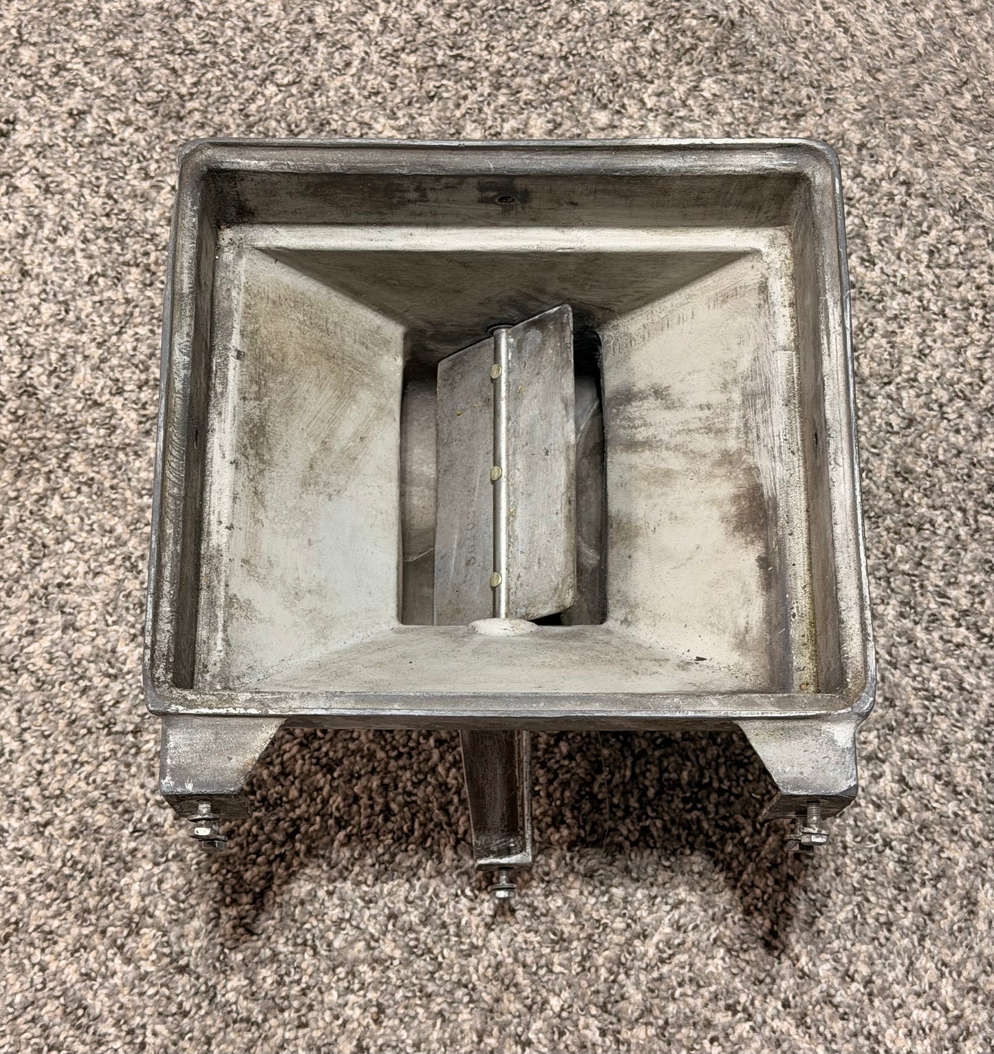 5610294-3 Aero Commander 500B  Airbox Vent LH Assy