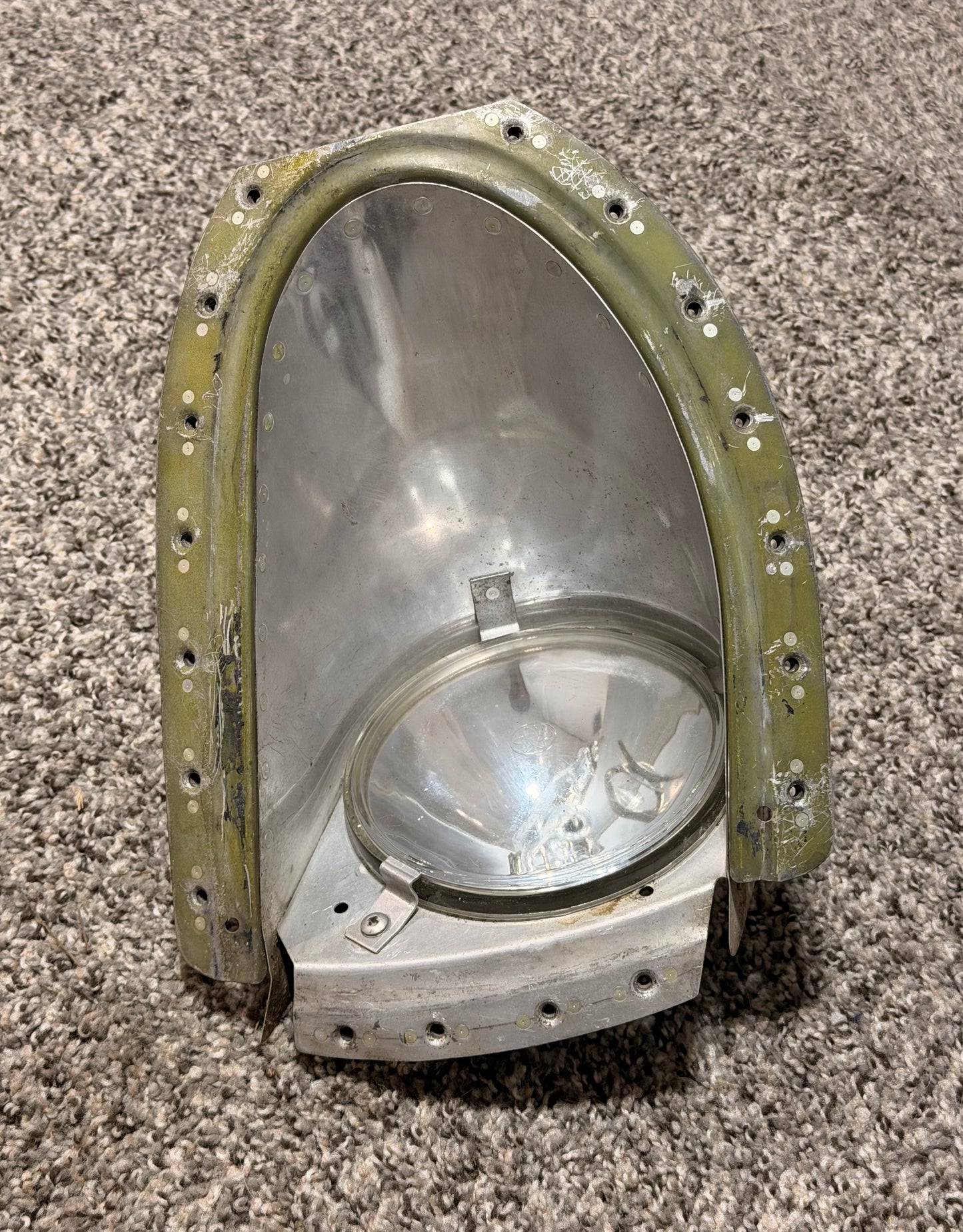 5800005-19 Aero Commander 500B Landing Light House LH Assy
