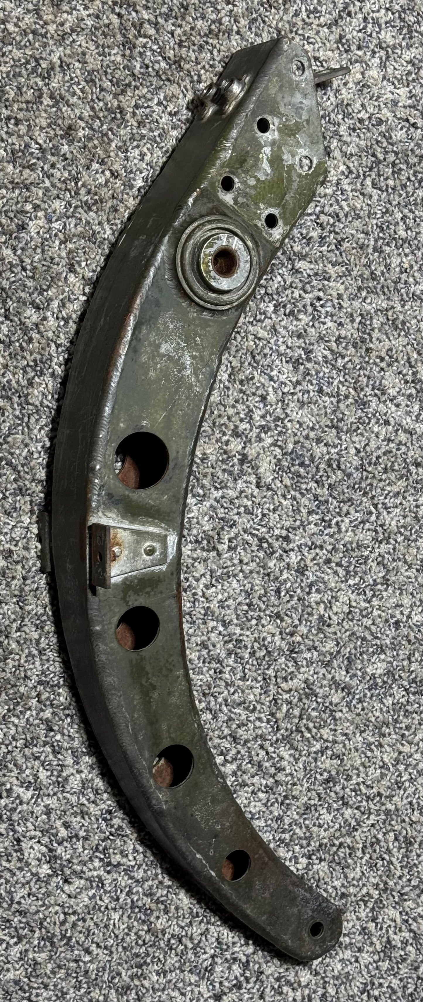 2351038-40 Learjet 25B Engine Yoke RH Assembly