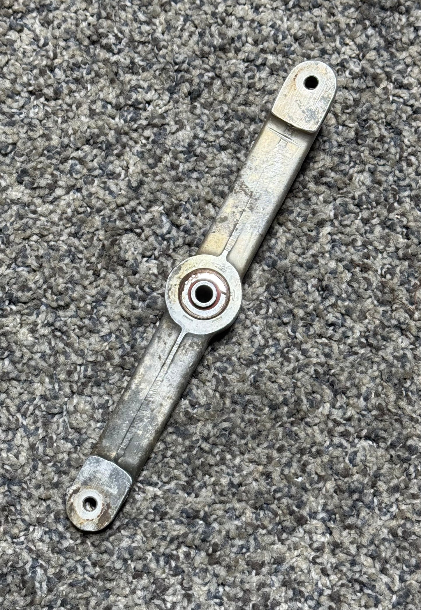 1243411-1 (1243411-497) Cessna T210N Whiffle Tree Nose Gear