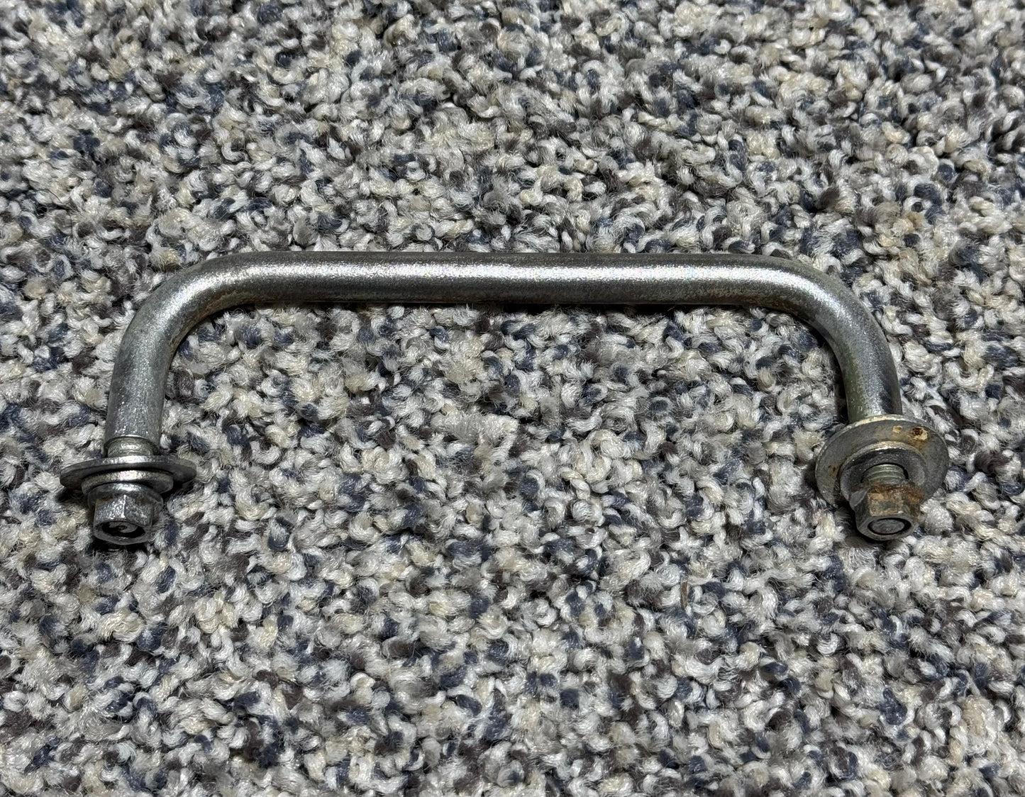 1613224-2 C182 Assist Handle