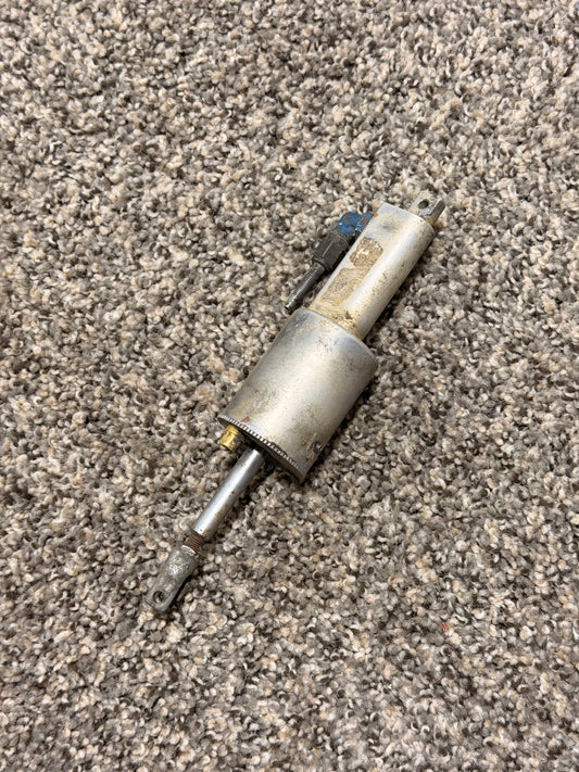 0541138-22 Cessna 210 Brake Master Cylinder Assembly