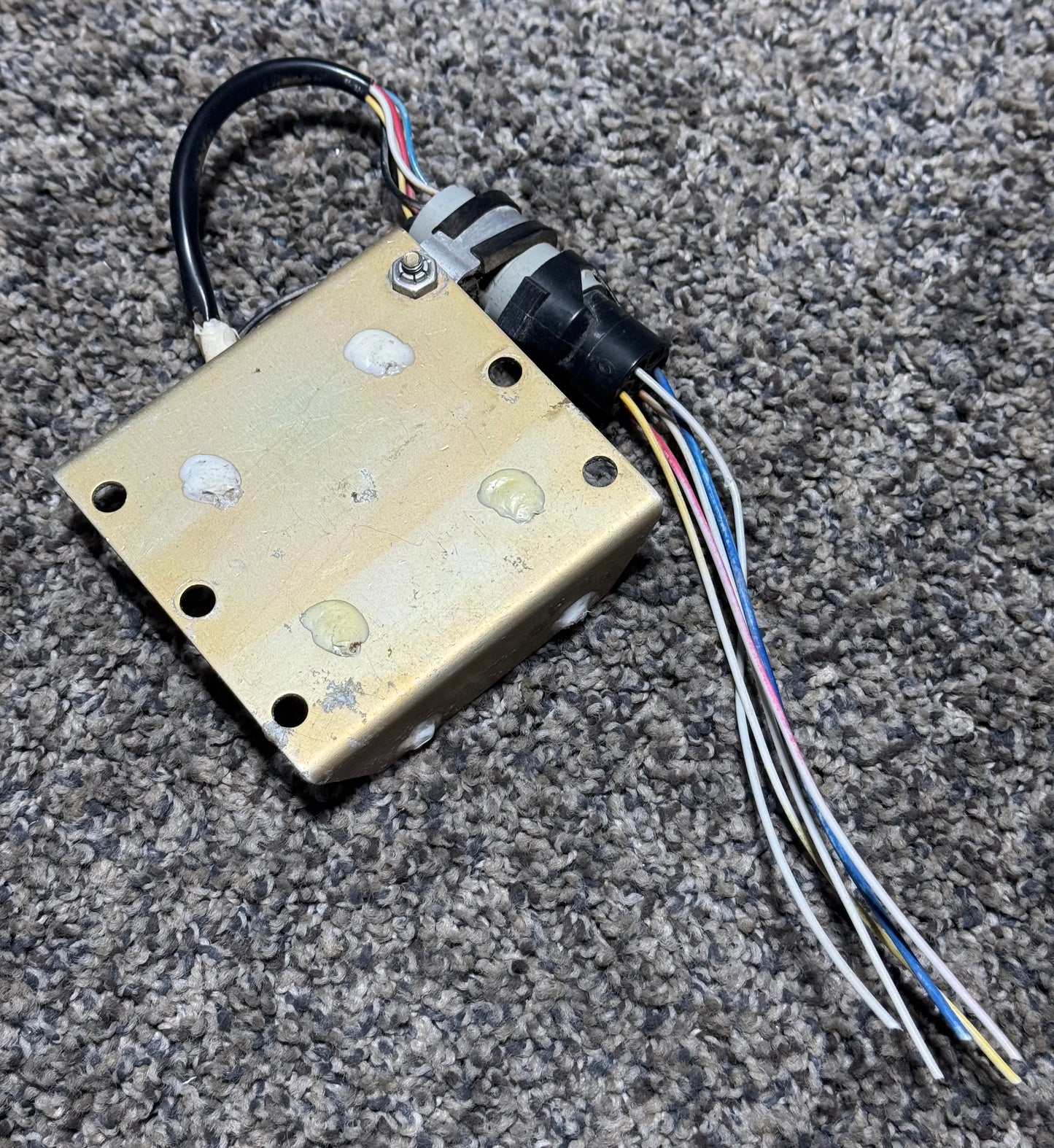 C611005-0101 Cessna T210N Voltage Regulator