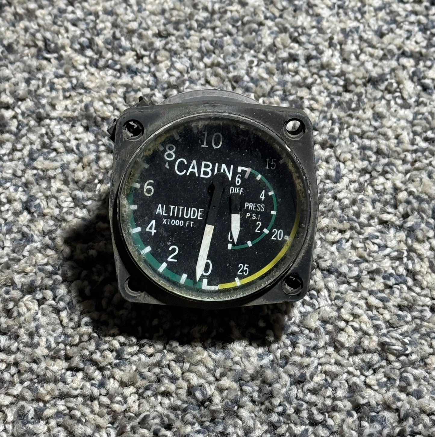 P/N 550-870 UMA Dual Cabin Altitude Meter